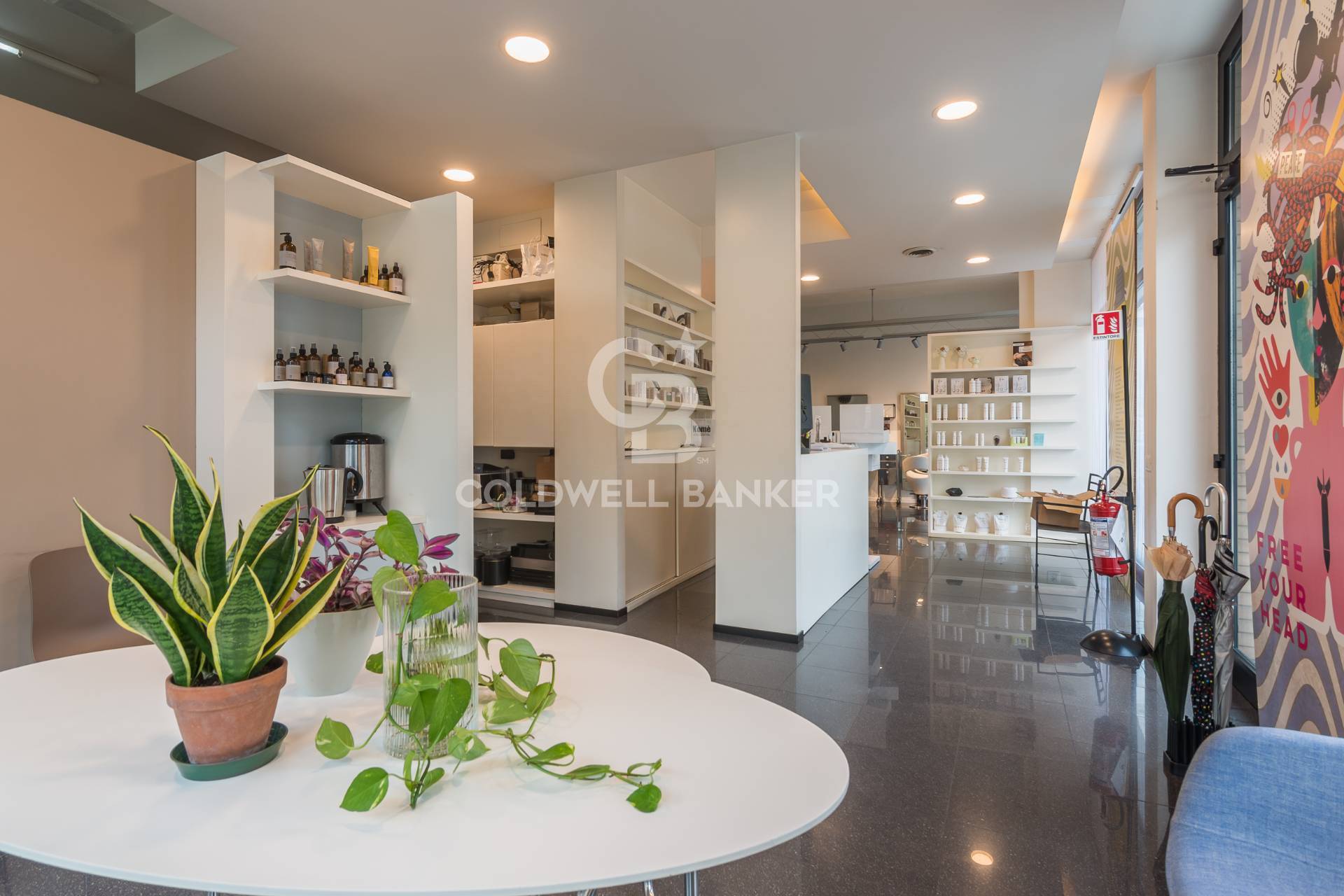 Negozio in vendita a Pesaro