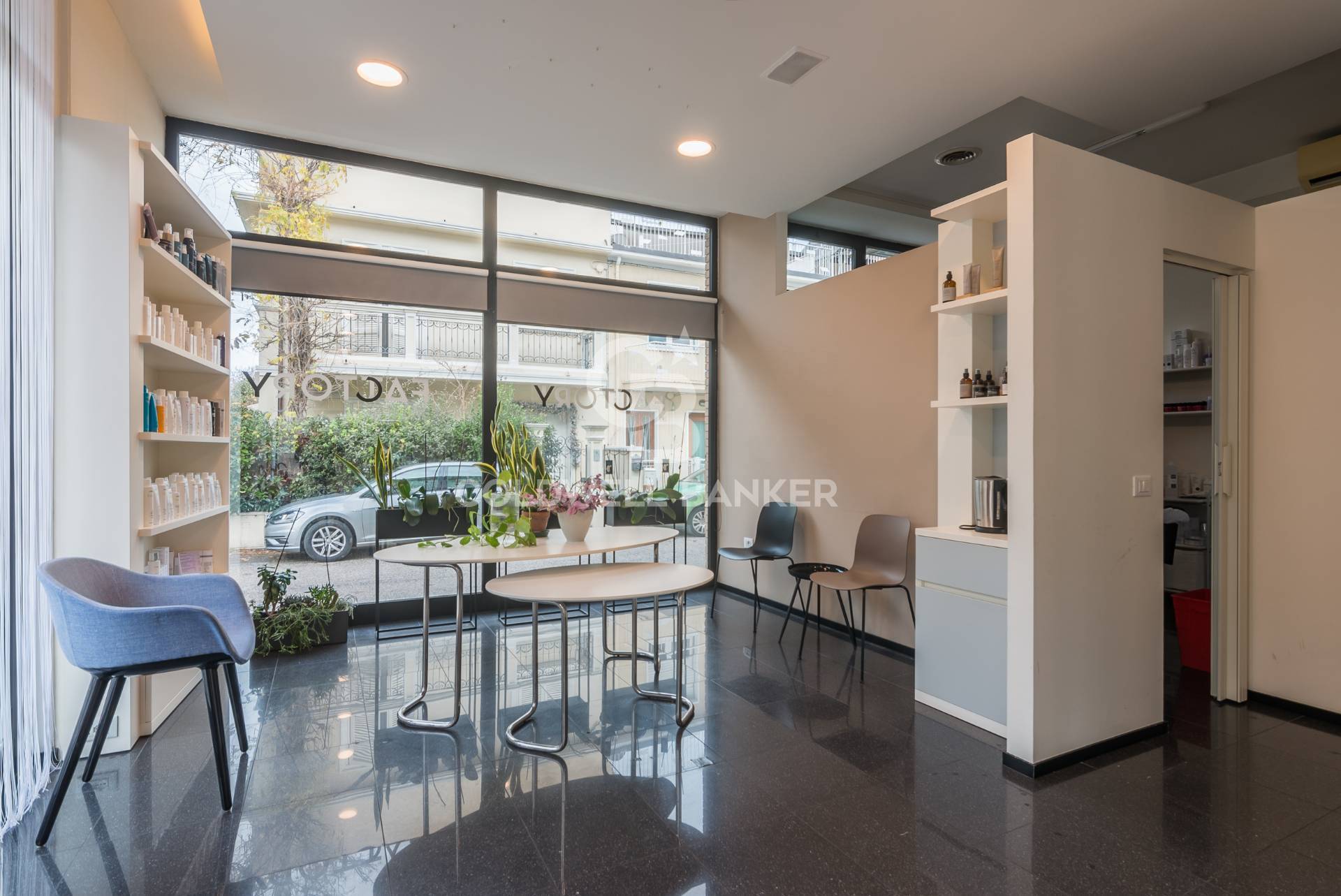 Negozio in vendita a Pesaro