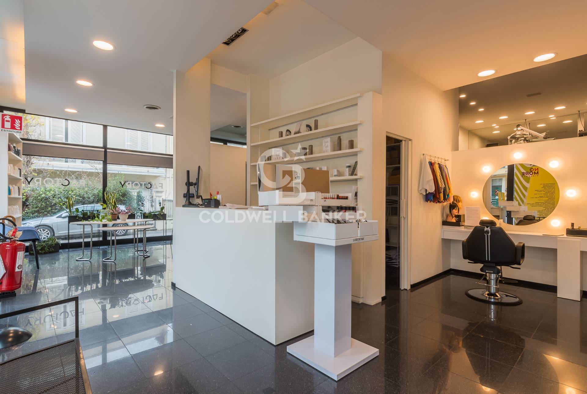 Negozio in vendita a Pesaro