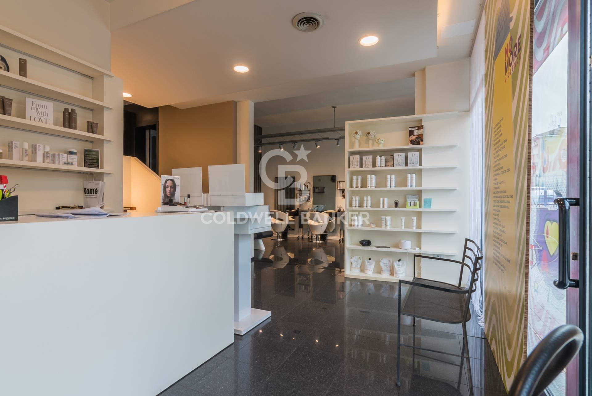 Negozio in vendita a Pesaro