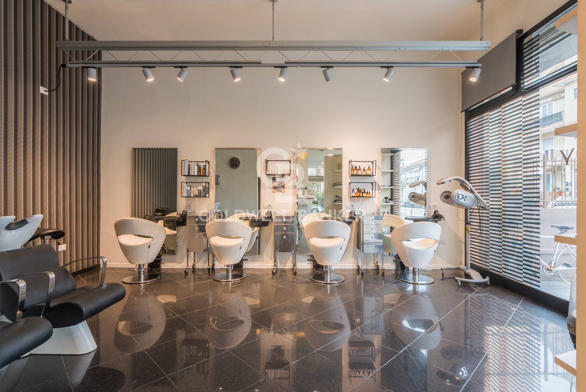 Negozio in vendita a Pesaro