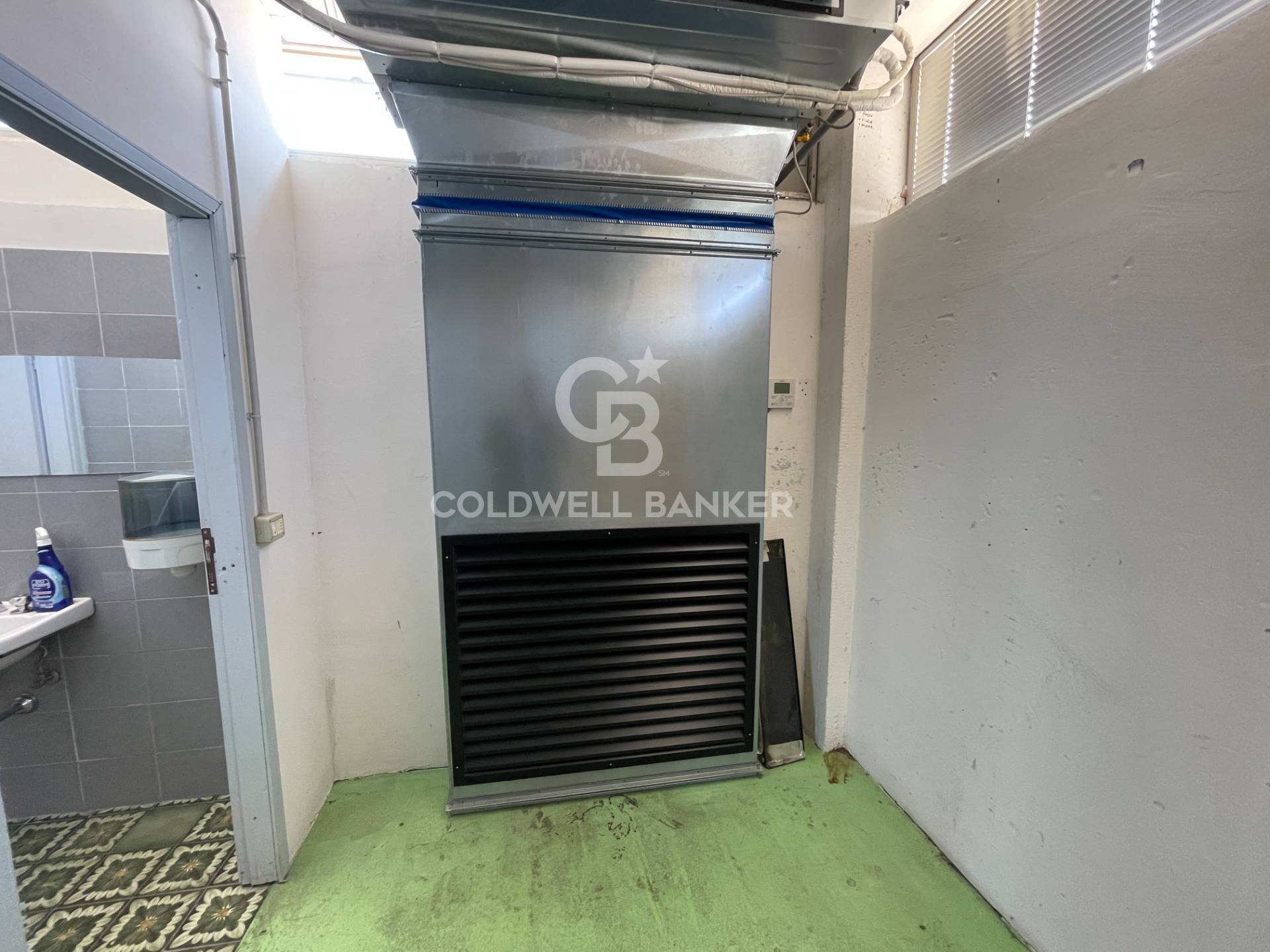 Locale commerciale in affitto a Coriano, CORIANO