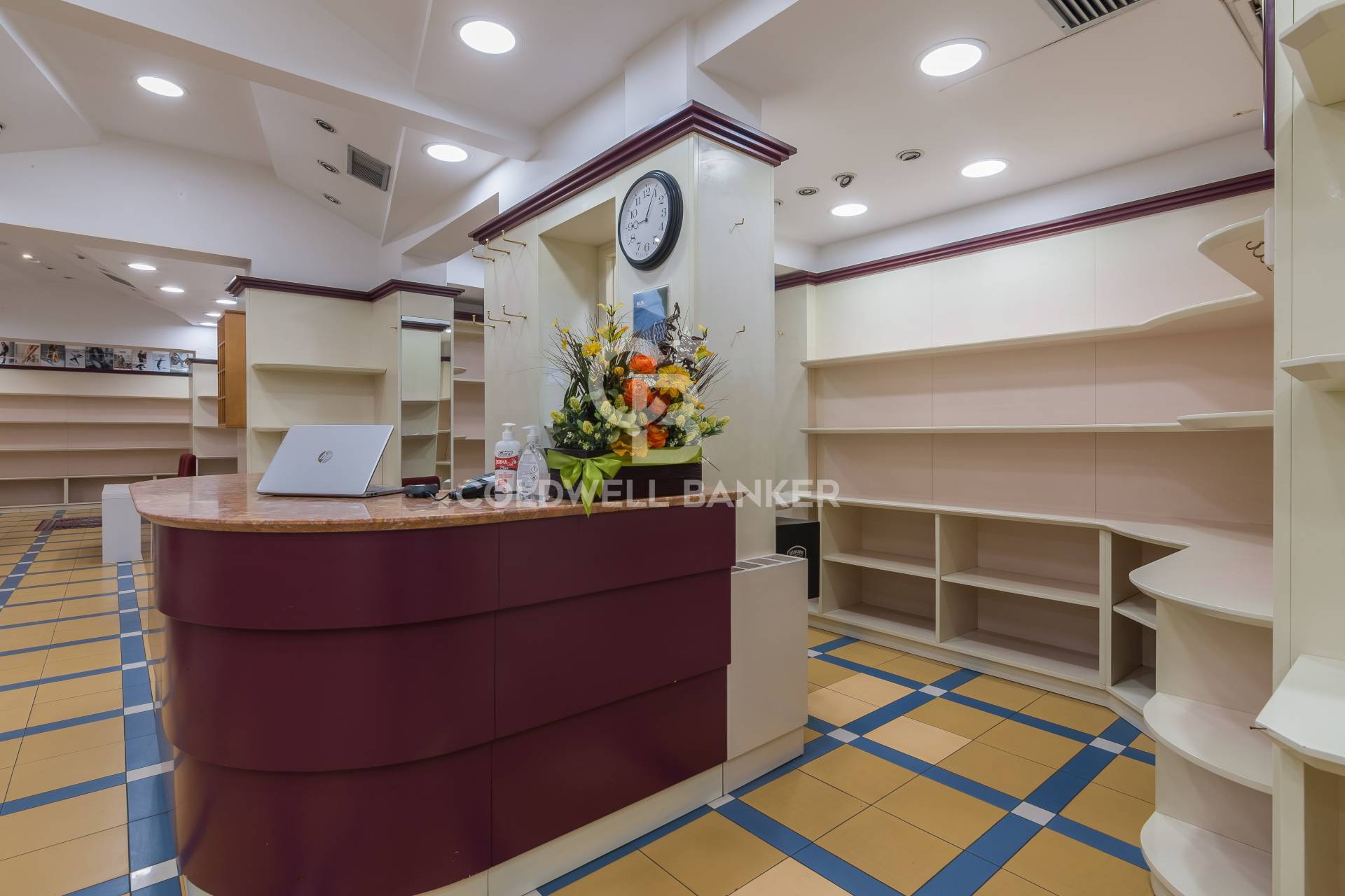 Negozio in affitto a Riccione, CENTRO