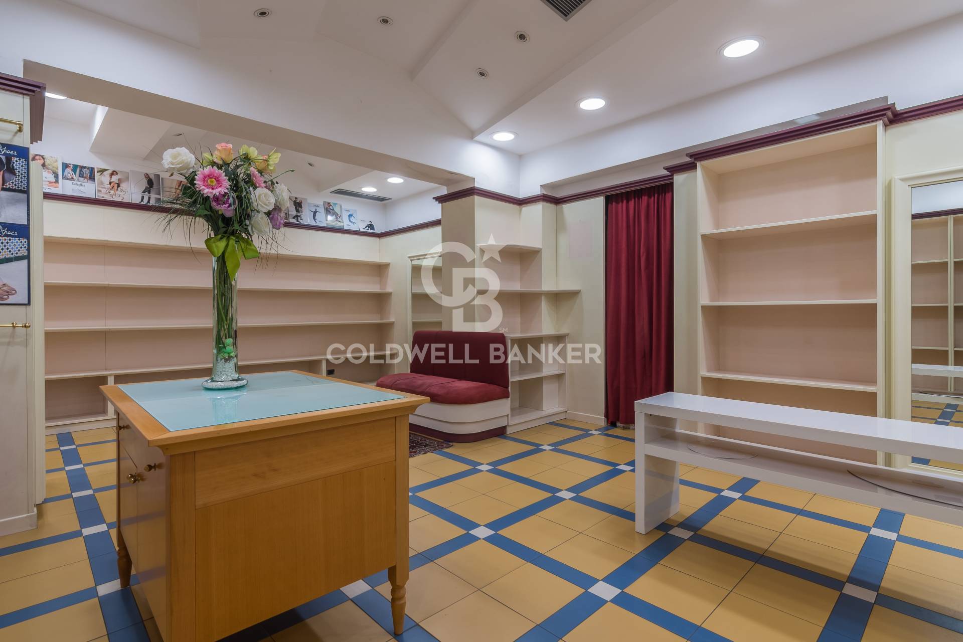 Negozio in affitto a Riccione, CENTRO