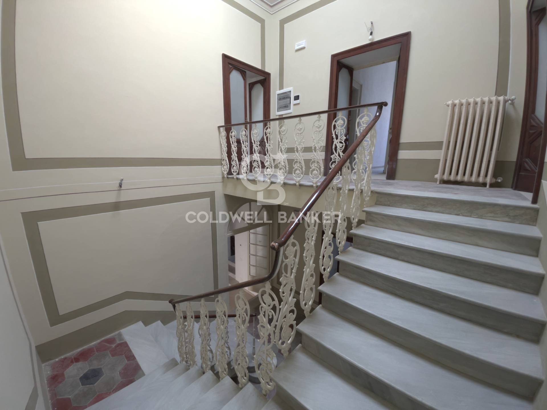 Palazzo in vendita a Fermo