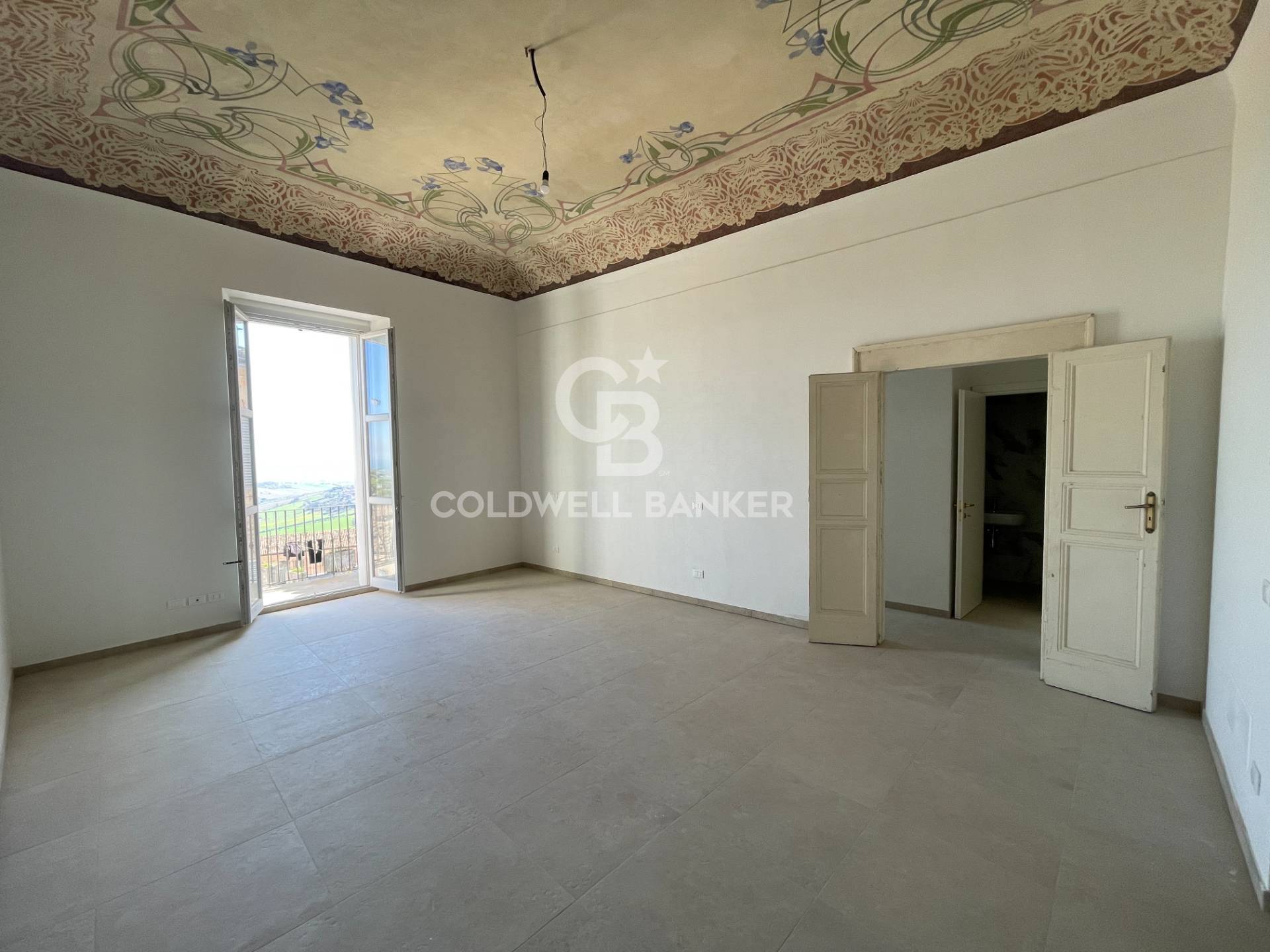 Palazzo in vendita a Fermo