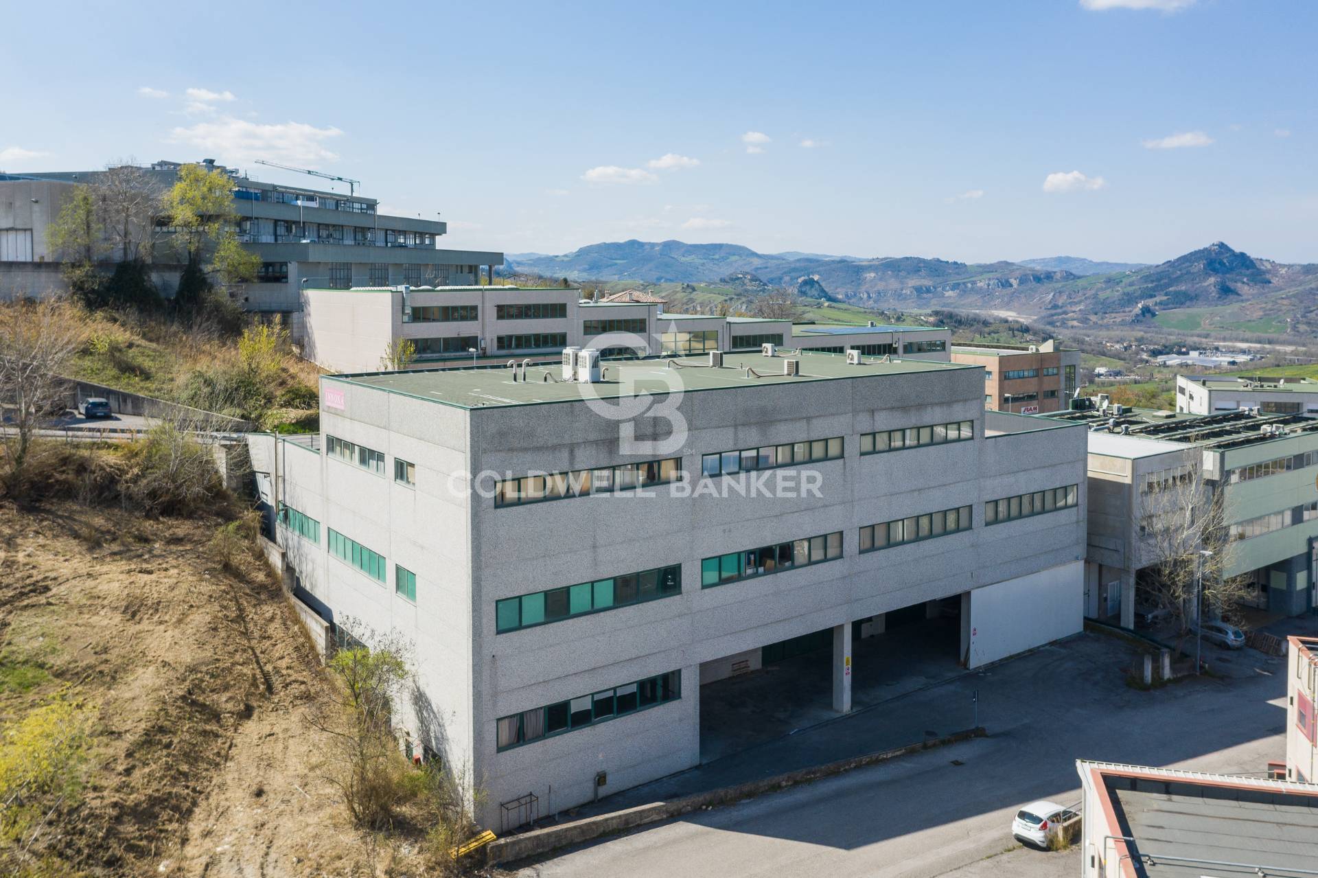 Capannone industriale in vendita a Rimini