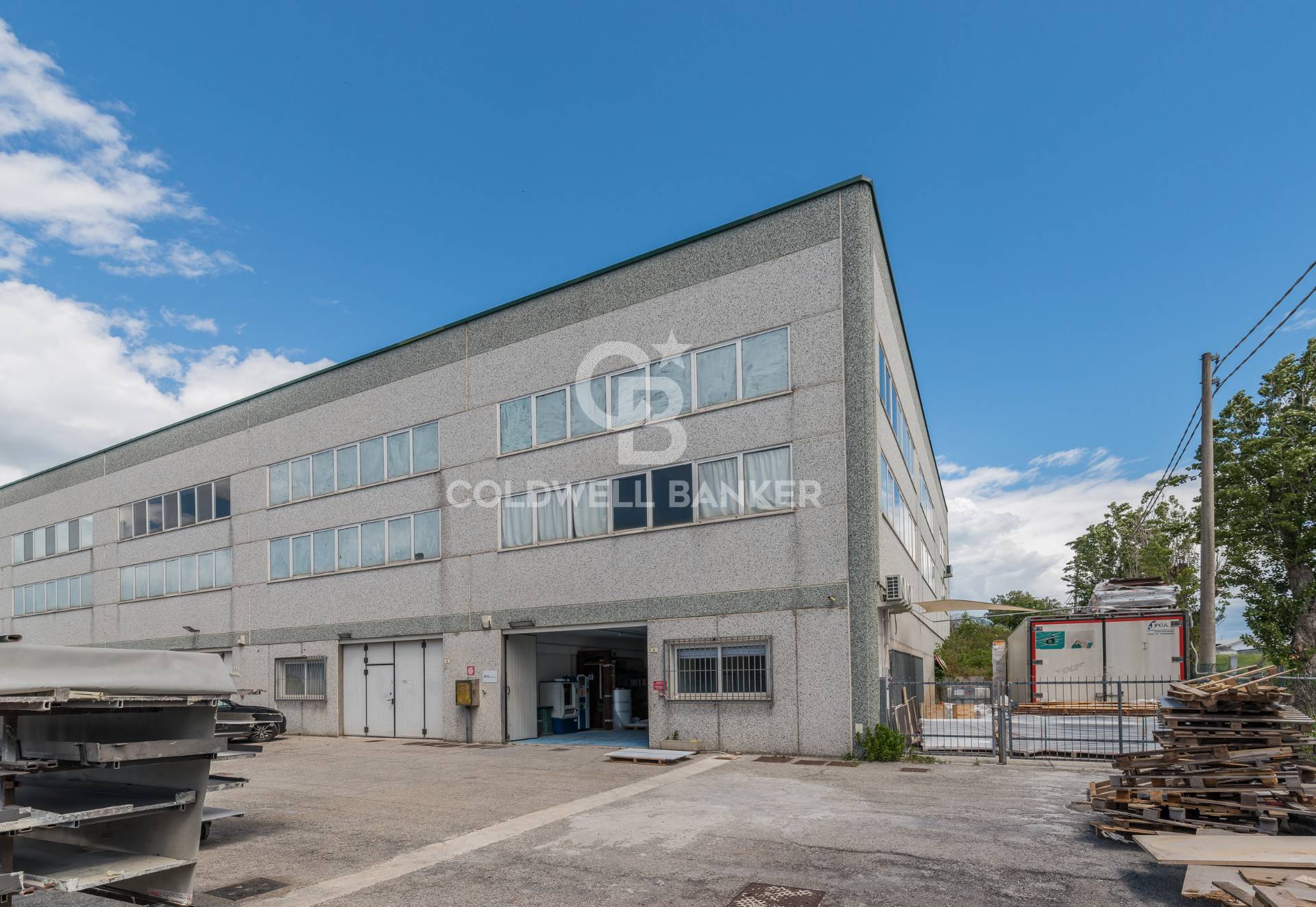 Capannone industriale in vendita a Coriano