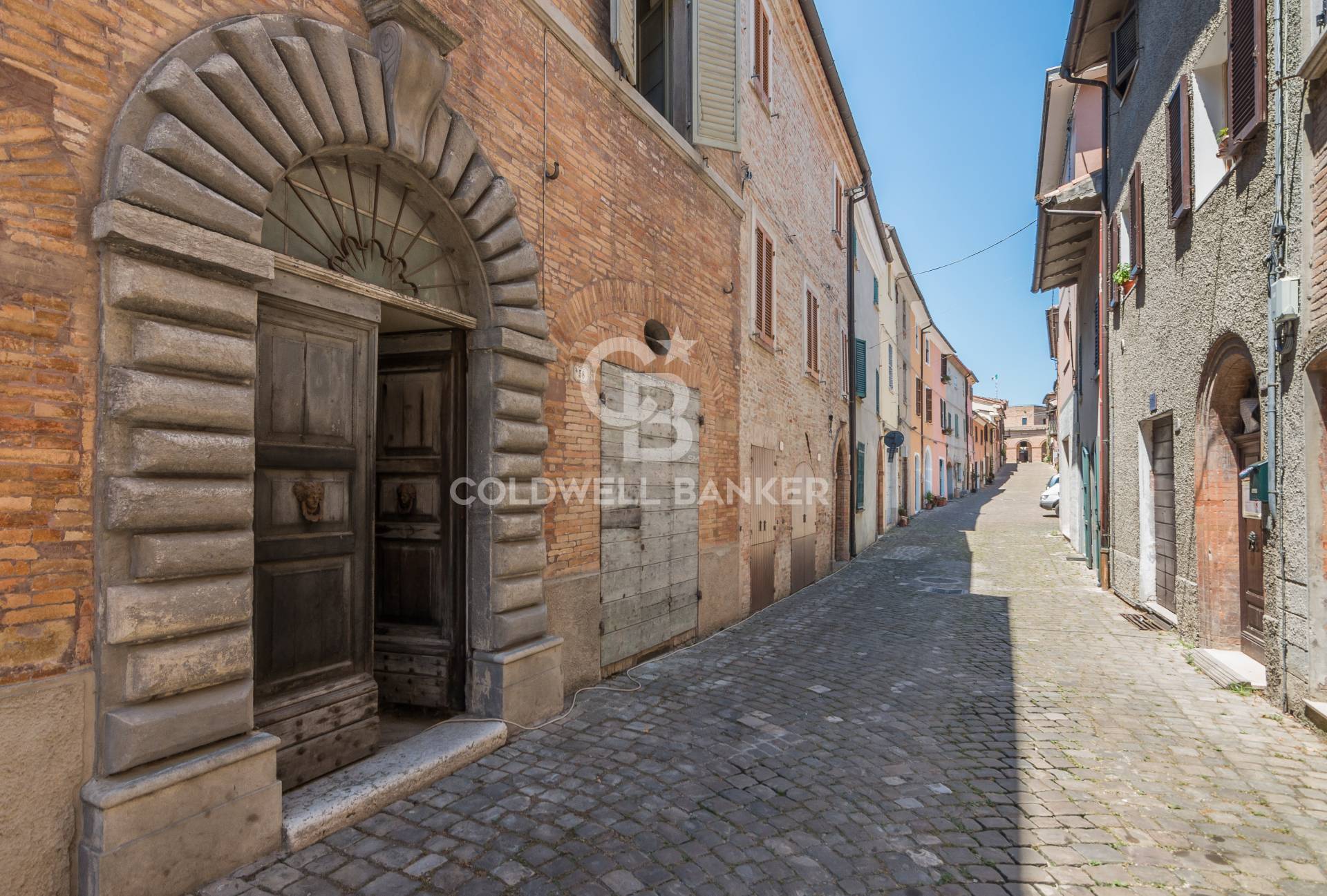 Stabile / Palazzo in vendita a Mondaino