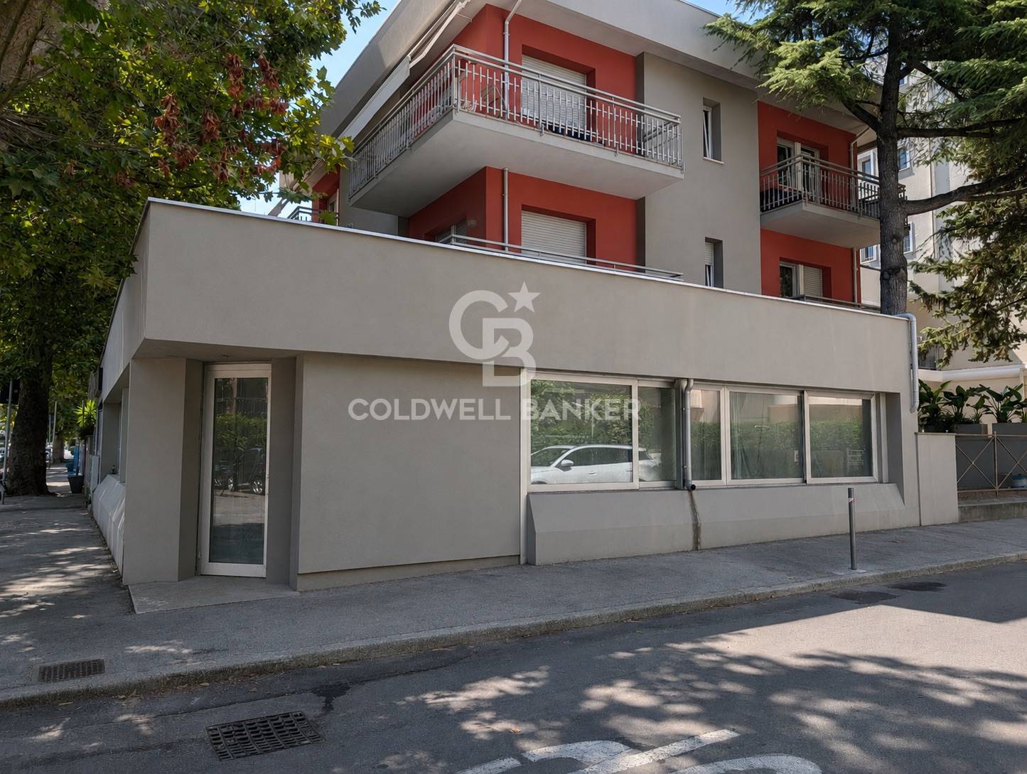 Locale commerciale in vendita a Riccione, ALBA