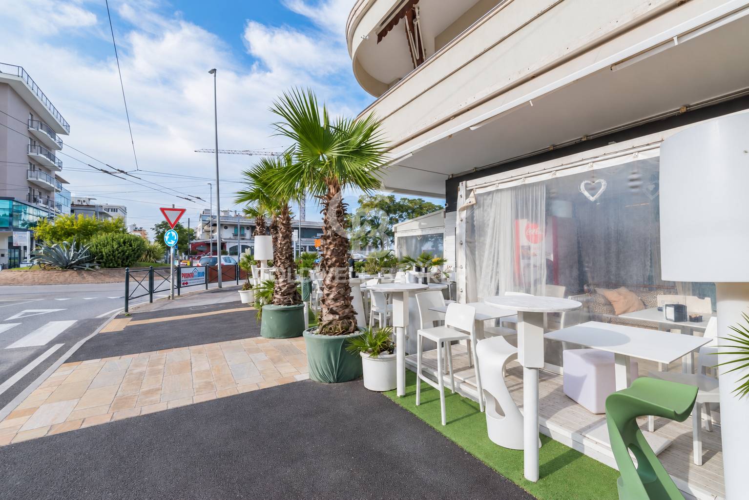 Attivit commerciale in vendita a Riccione, ALBA