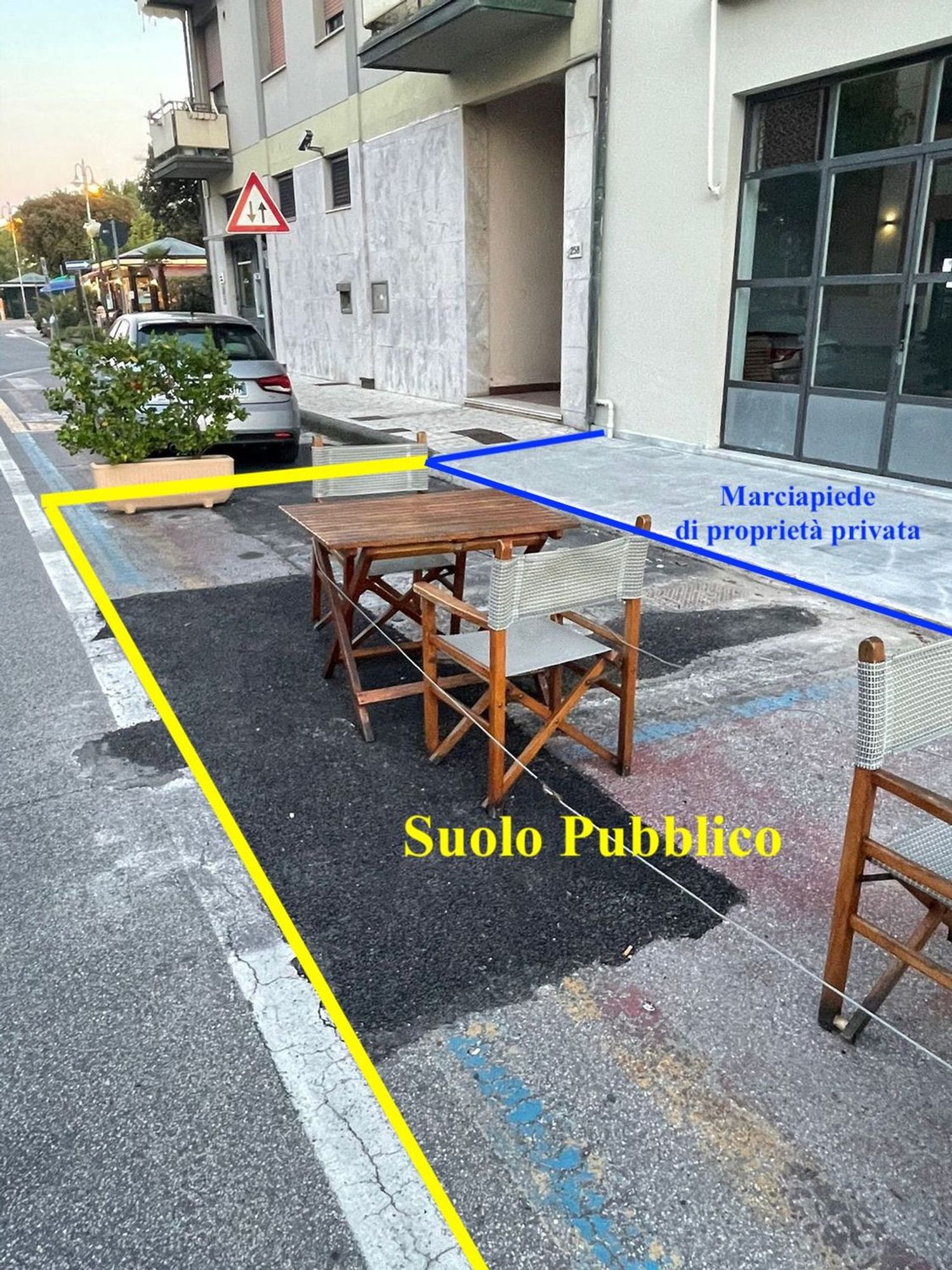 Locale commerciale in affitto a Pietrasanta