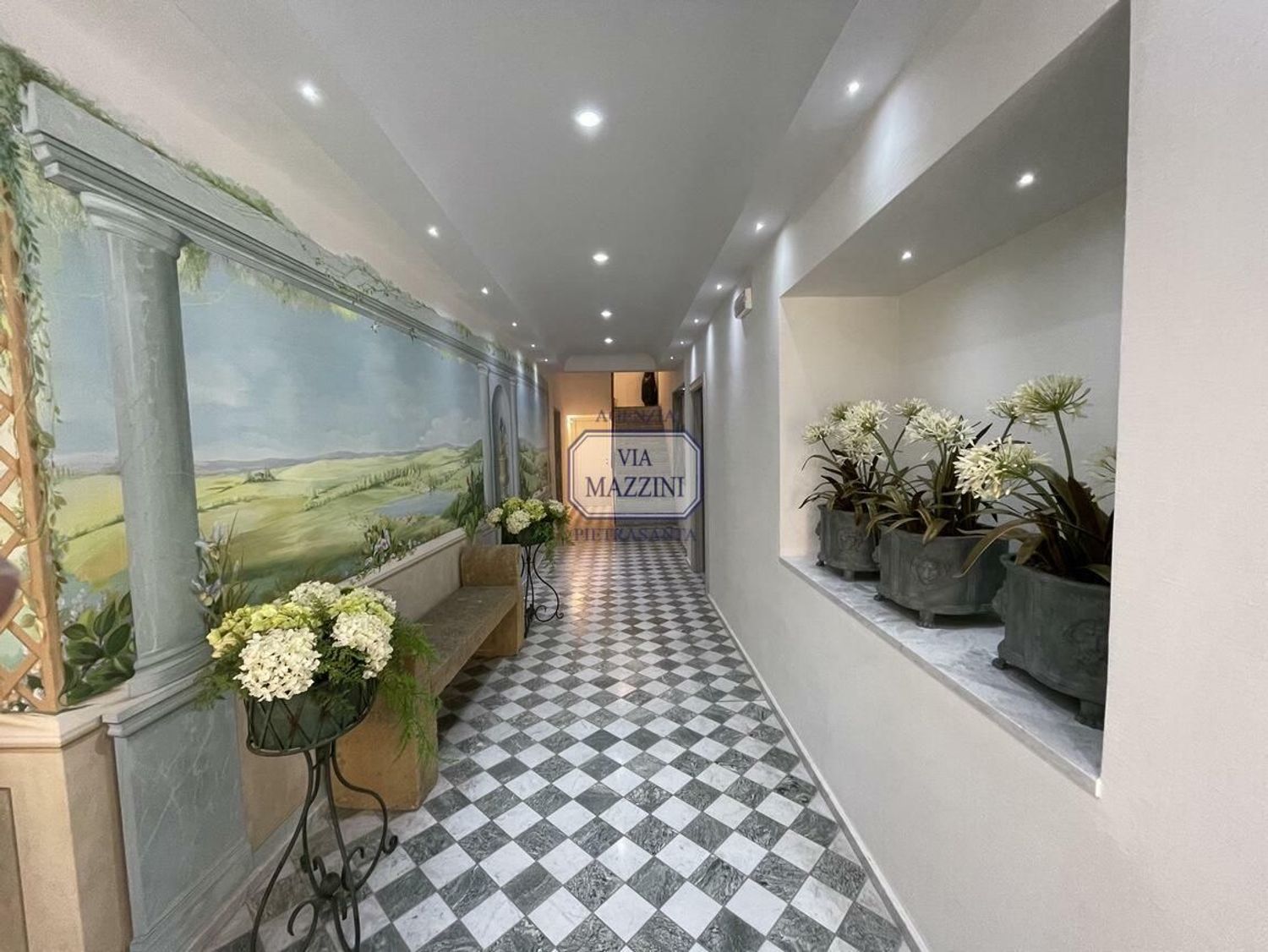 Stabile/Palazzo nuovo a Pietrasanta