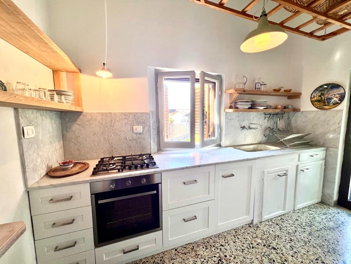 Casa indipendente con giardino, Seravezza pozzi