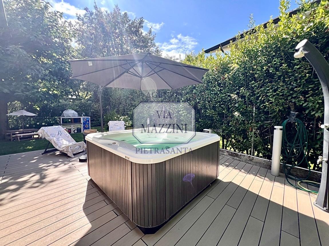 Villa Bifamiliare in vendita, Forte dei Marmi vittoria apuana