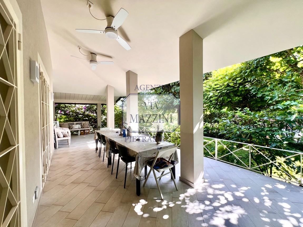 Villa Bifamiliare in vendita, Forte dei Marmi vittoria apuana