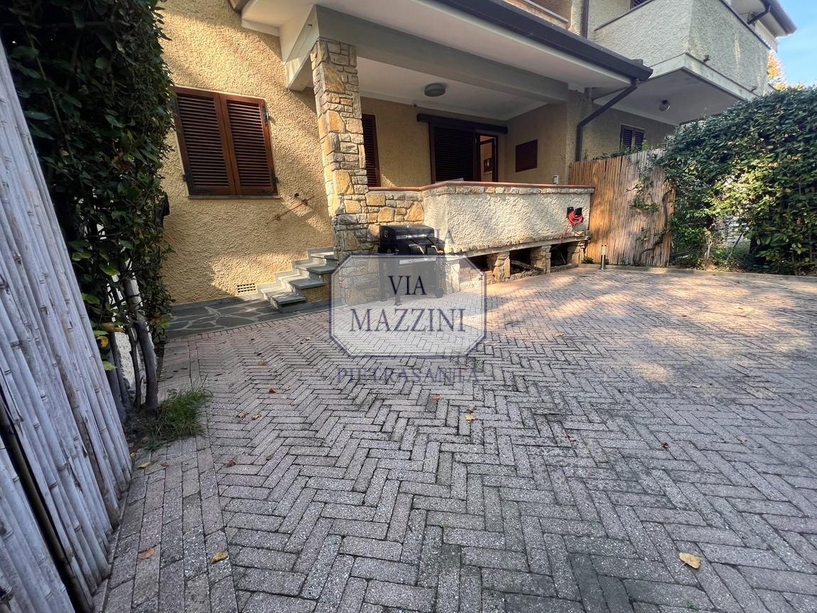 Appartamento con giardino, Pietrasanta marina di