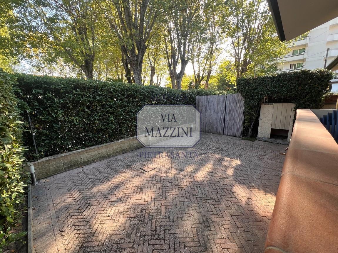 Appartamento con giardino, Pietrasanta marina di