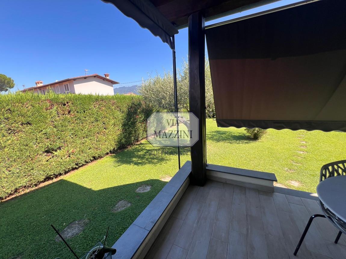 Villa Bifamiliare con giardino, Camaiore capezzano pianore