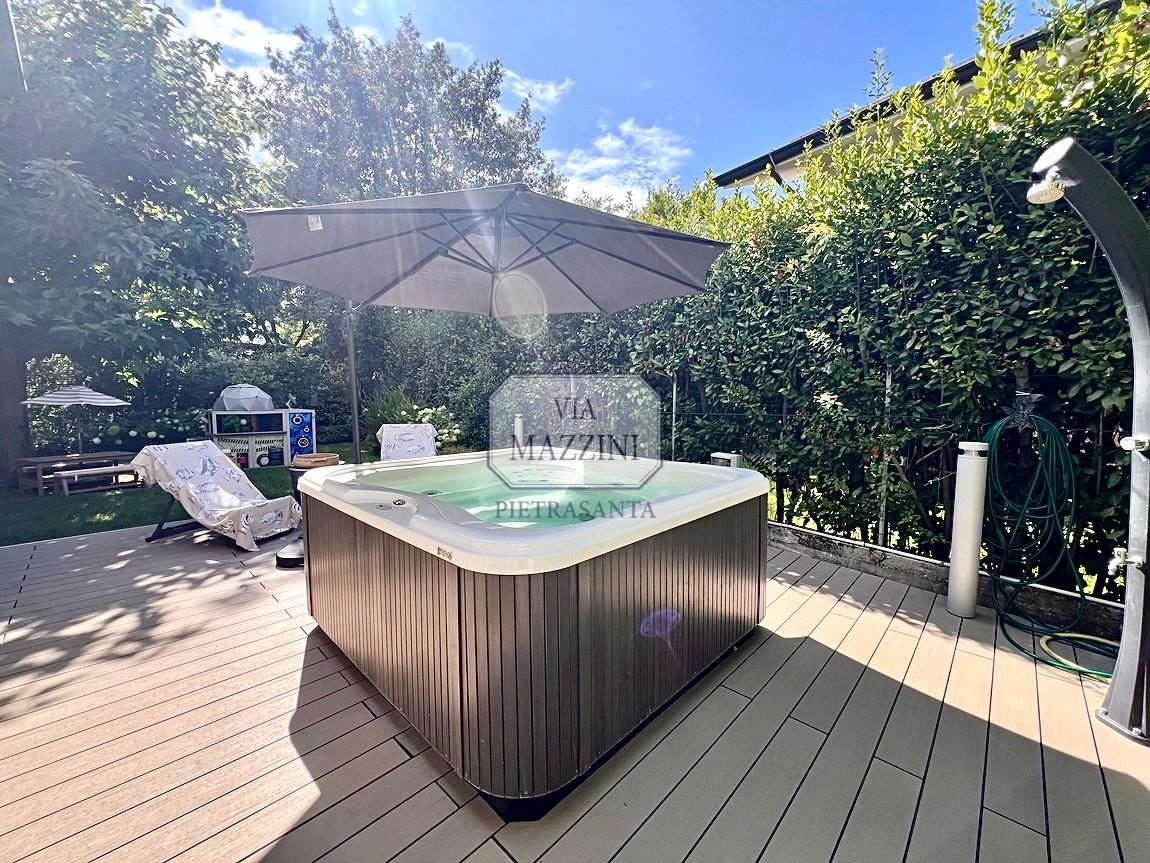 Villa Bifamiliare in vendita, Forte dei Marmi vittoria apuana