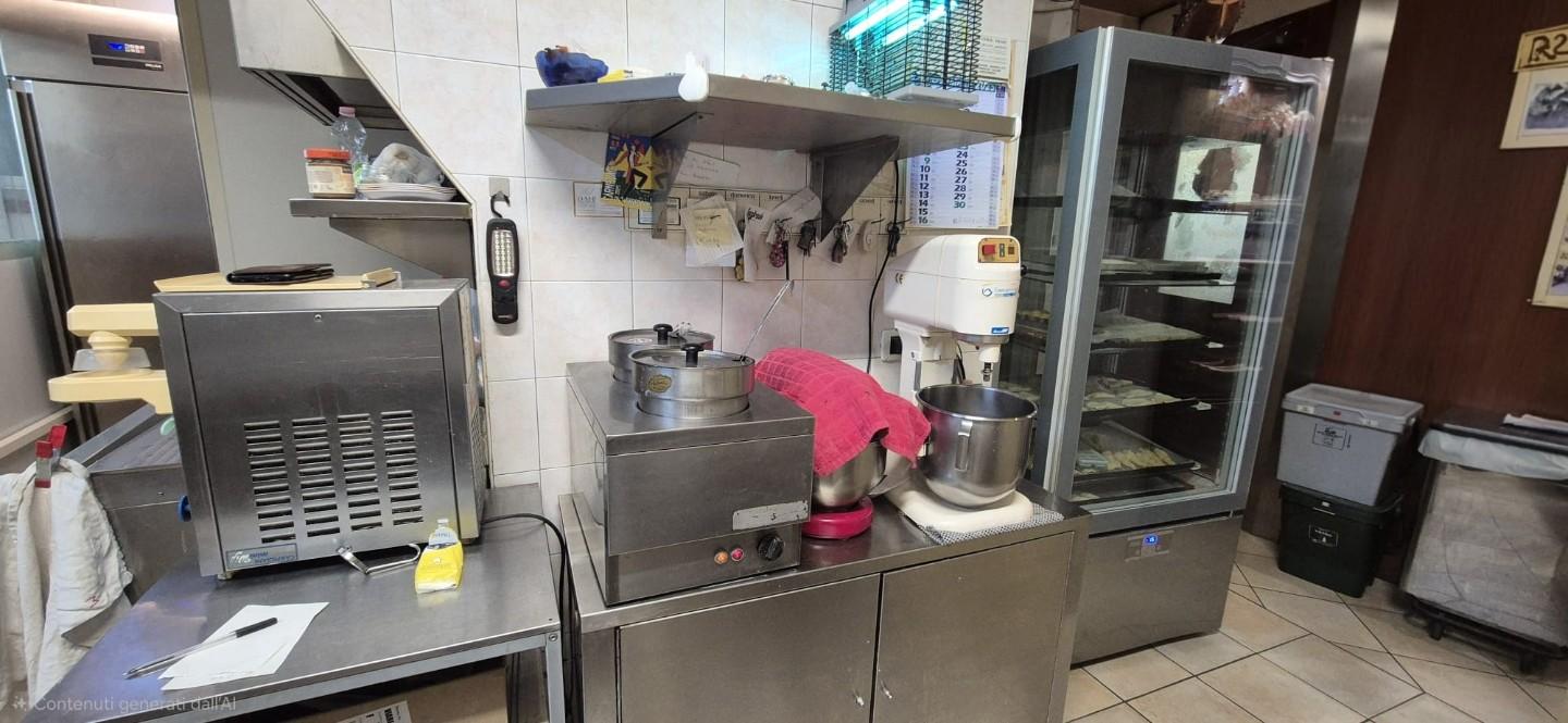 Attivit commerciale in vendita, Viareggio centro pineta