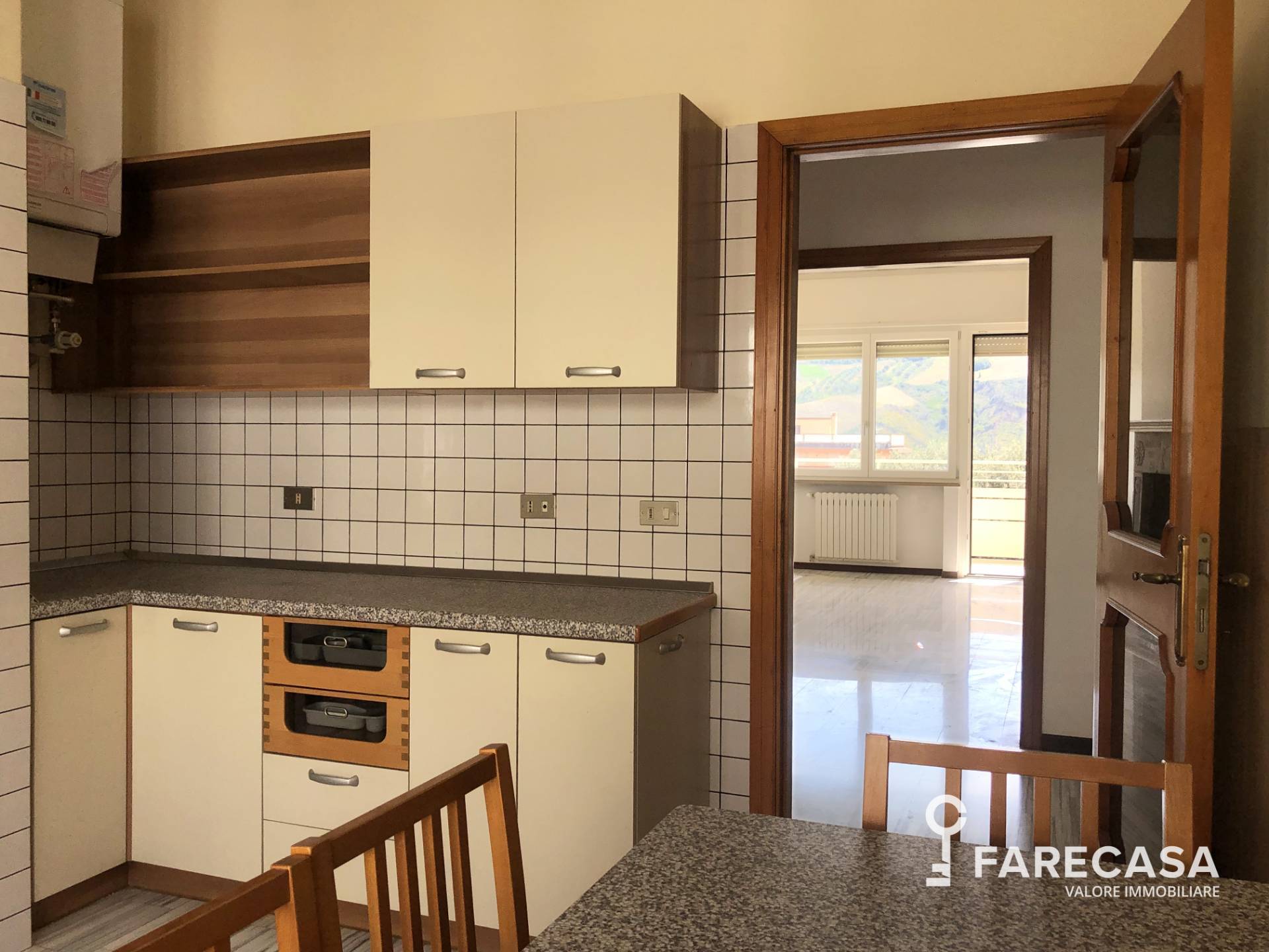 Appartamento in vendita a Teramo, Semicentro