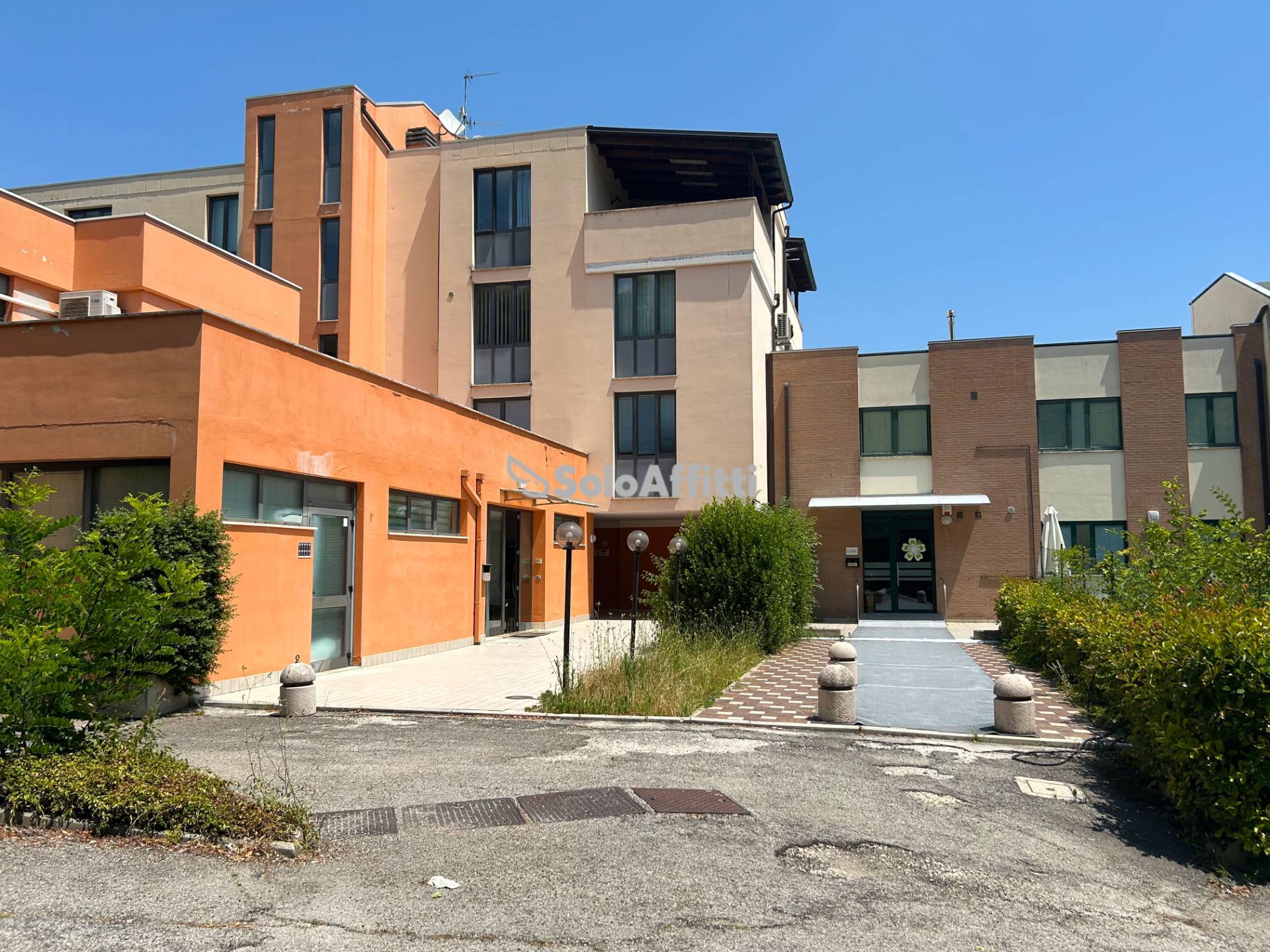 Studio/Ufficio in affitto a Teramo, Prima periferia