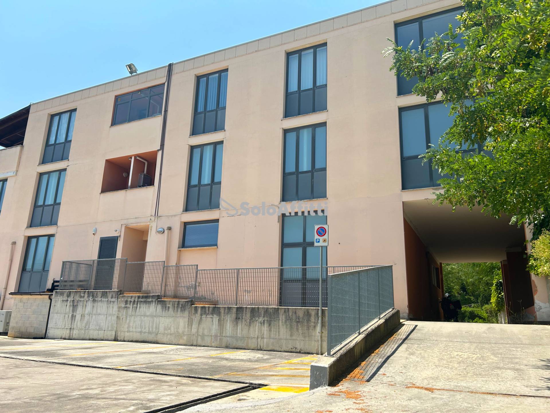 Studio/Ufficio in affitto a Teramo, Prima periferia