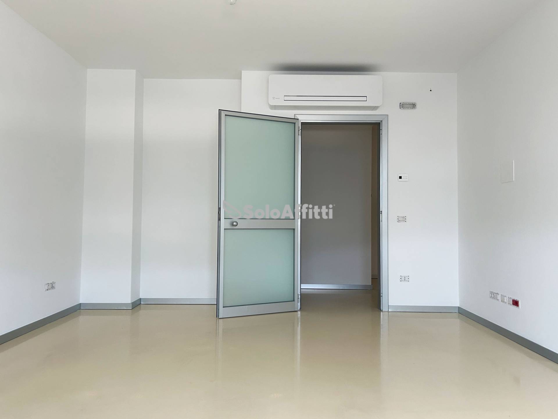 Studio/Ufficio in affitto a Teramo, Prima periferia