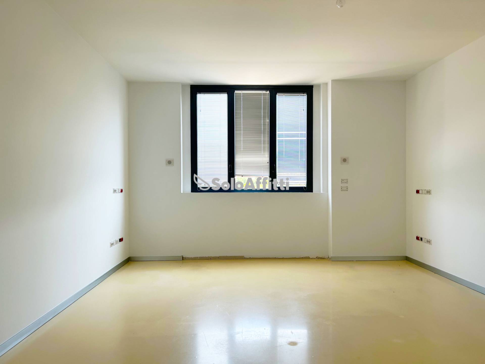 Studio/Ufficio in affitto a Teramo, Prima periferia