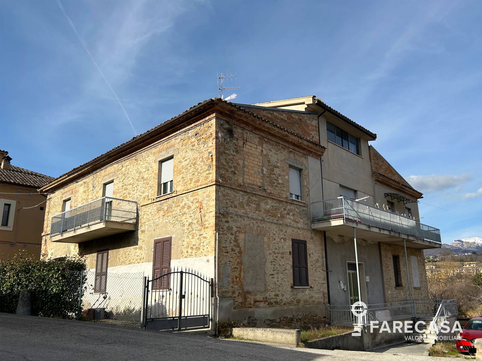 Appartamento in vendita a Teramo, Tordinia