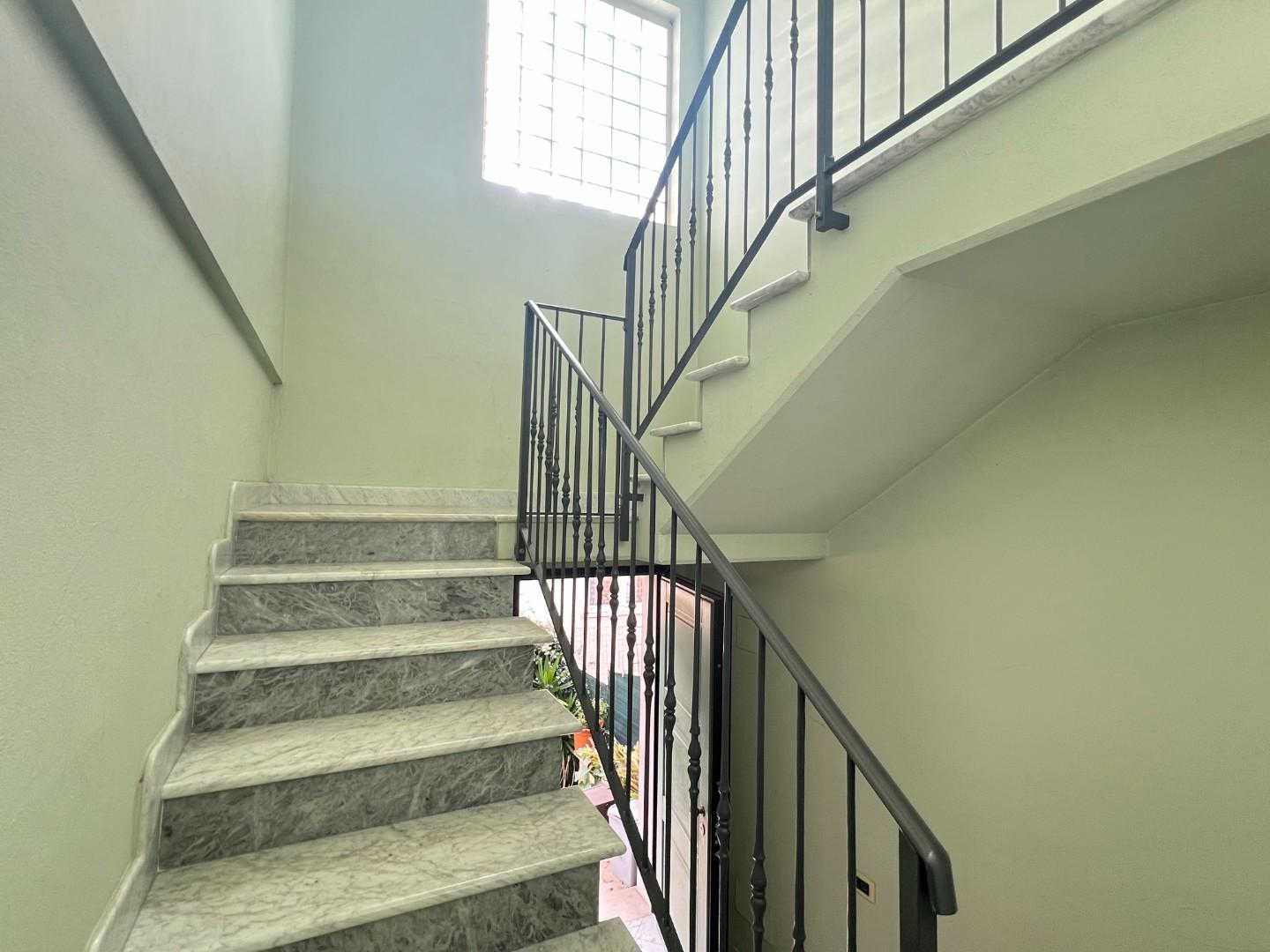 Casa indipendente con terrazzo, Montignoso cervaiolo