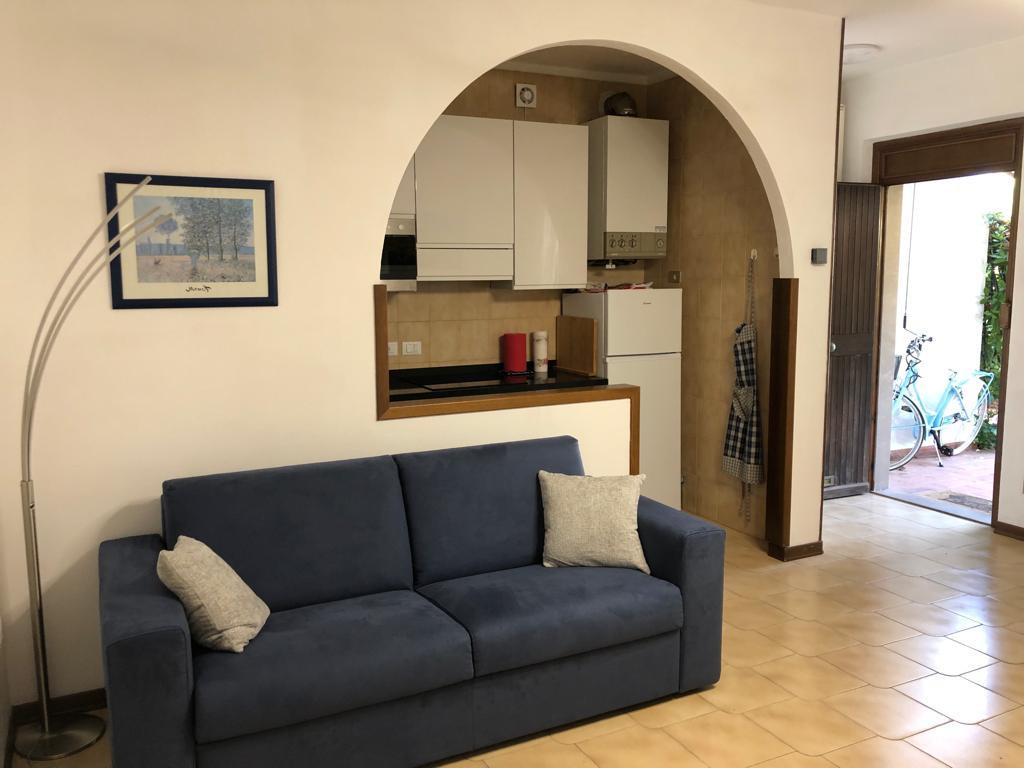 Trilocale arredato in affitto, Massa ronchi