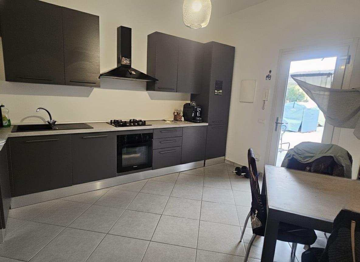 Villa Bifamiliare arredata in affitto, Massa ricortola