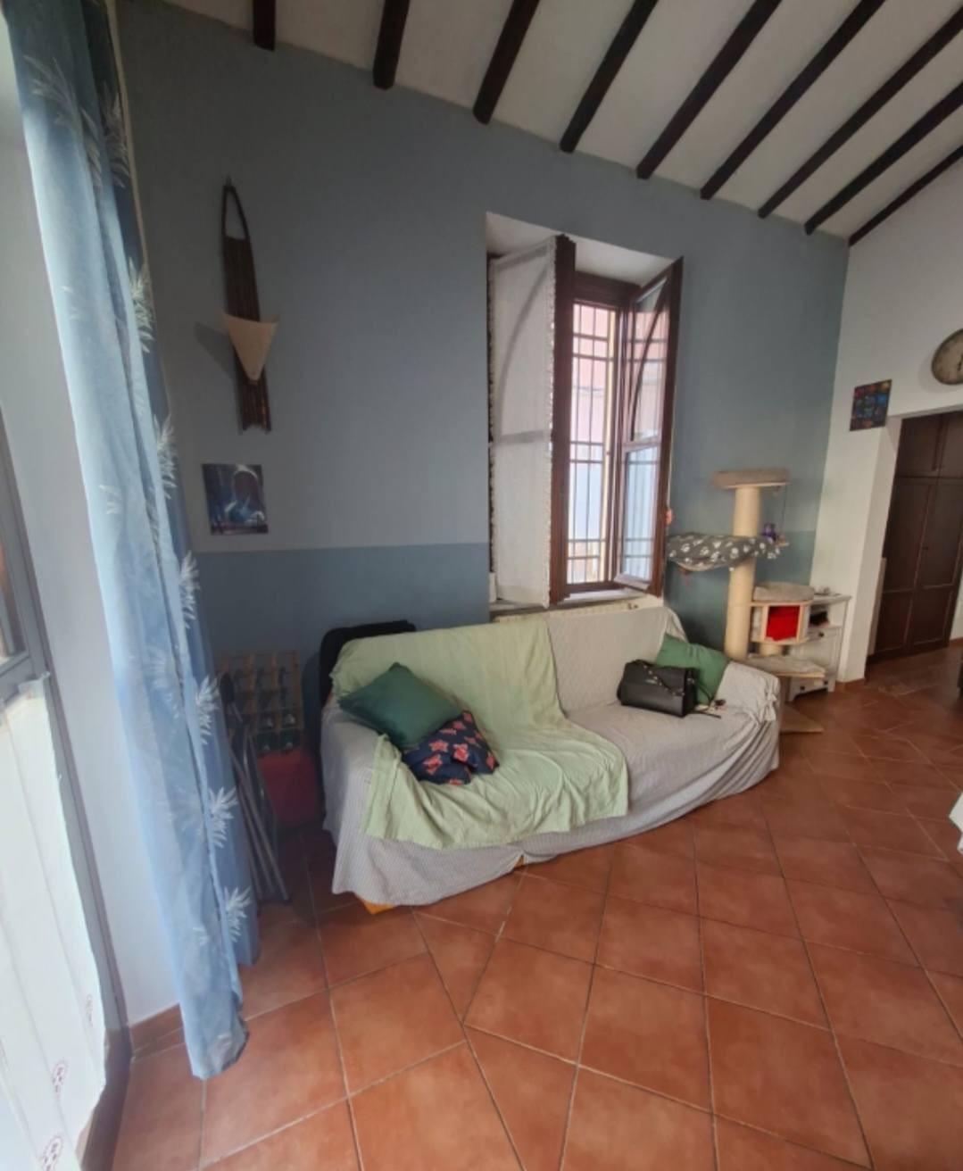Casa indipendente con giardino, Massa zona viali