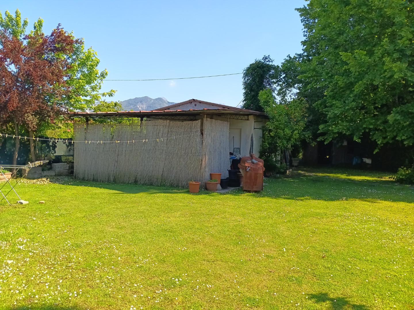 Casa indipendente con giardino, Massa ronchi