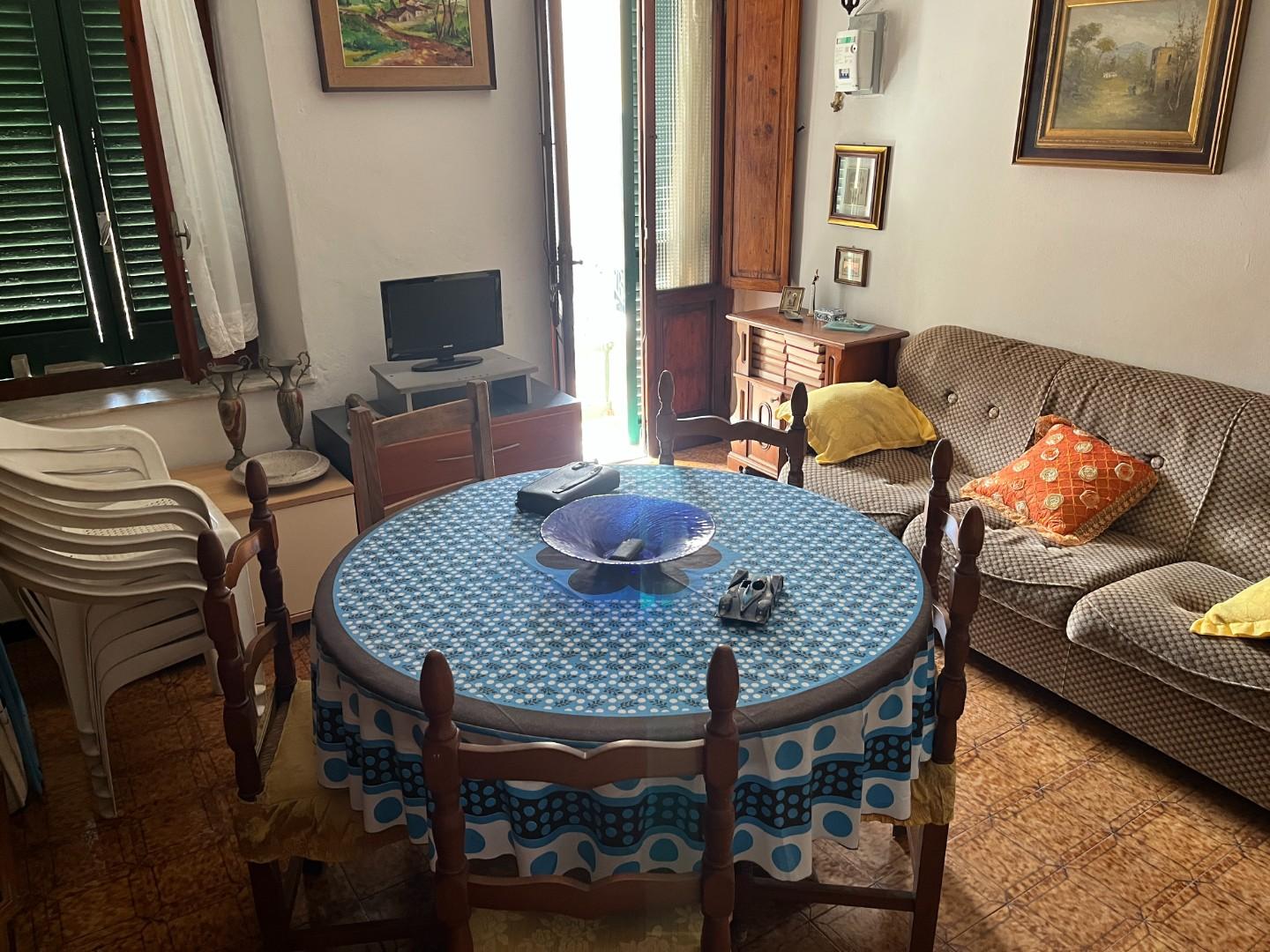 Casa indipendente in vendita a Massa