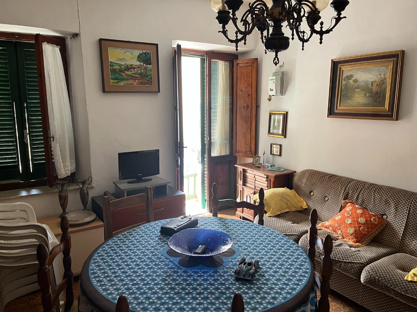 Casa indipendente in vendita a Massa