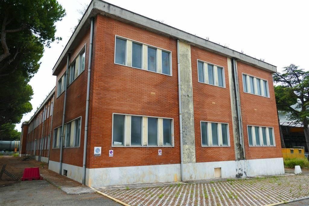 Stabile/Palazzo in vendita a Massa