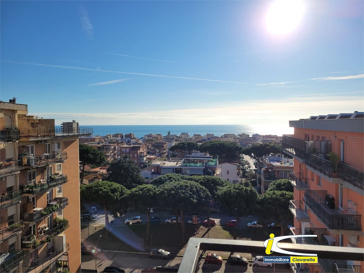 Trilocale vista mare a Ladispoli