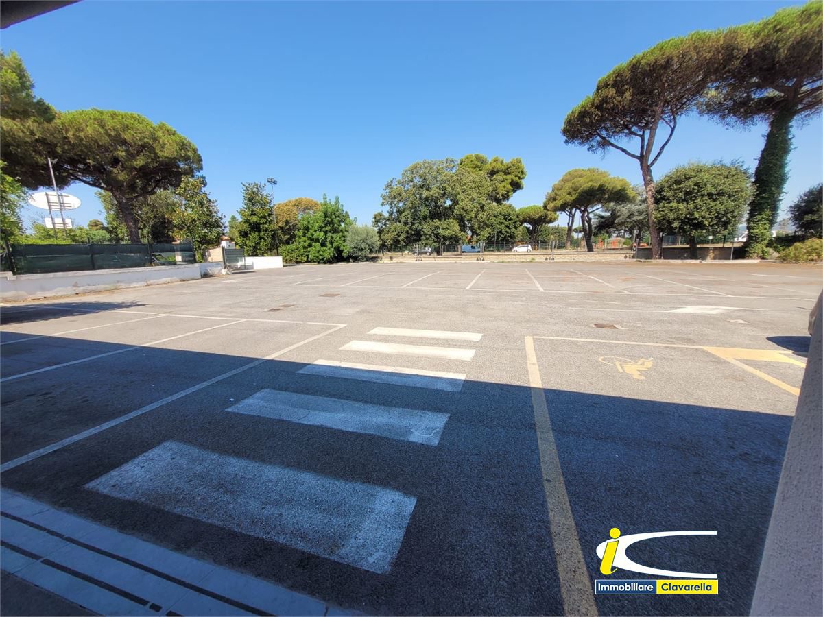 Locale commerciale in vendita, Cerveteri marina di