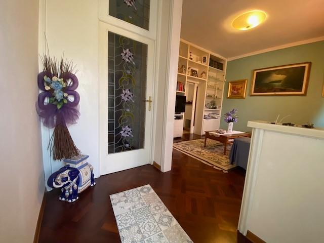 Villa con giardino, Cascina san lorenzo alle corti