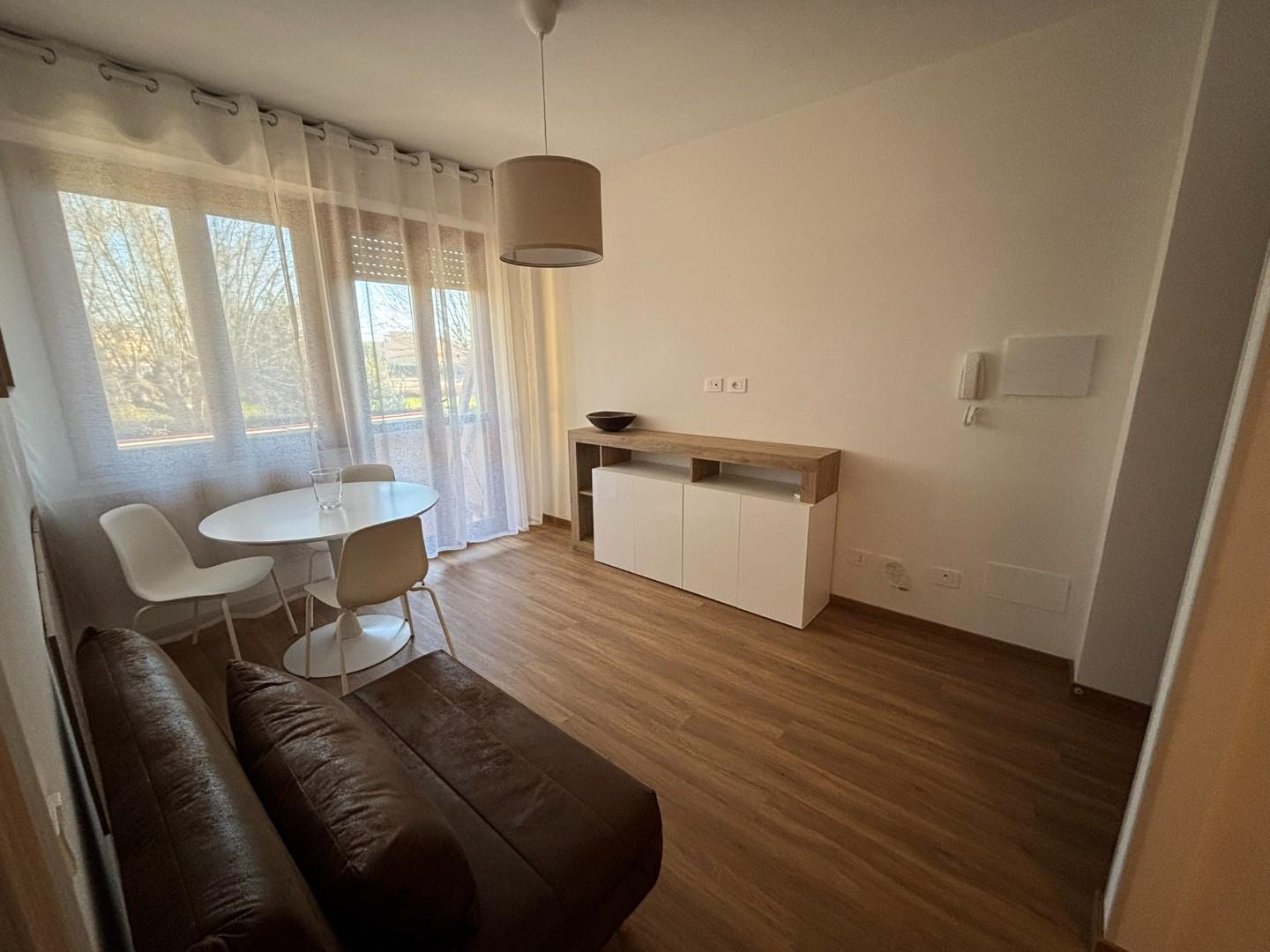 Trilocale arredato in affitto, Pisa cisanello