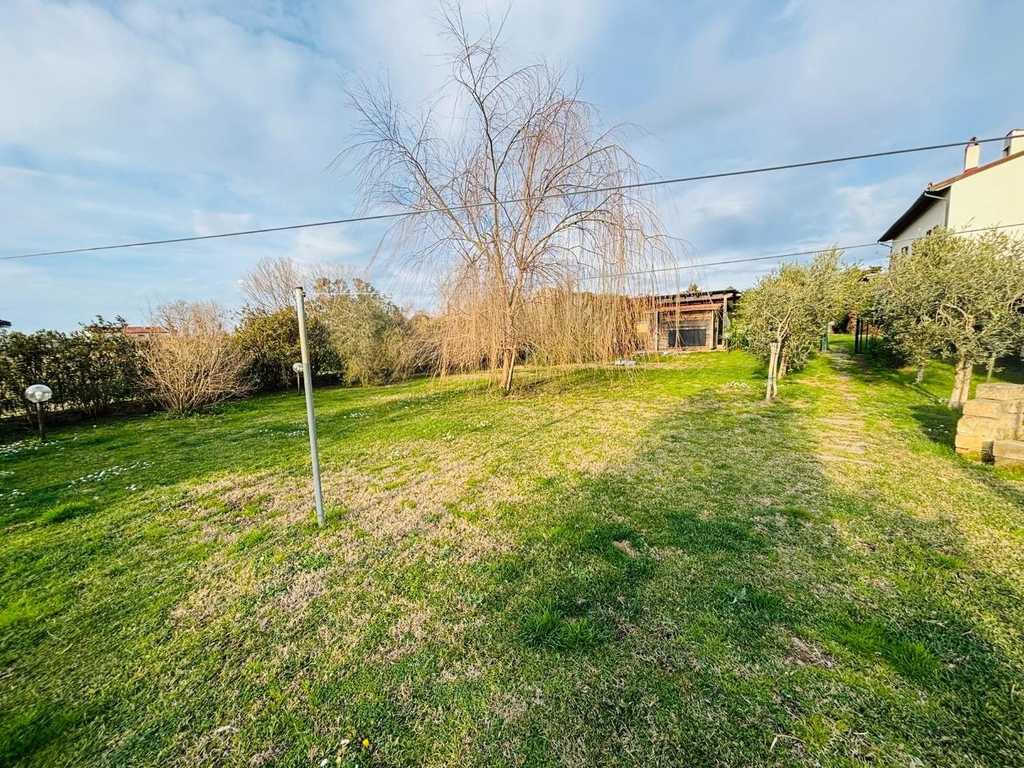 Rustico con giardino, Pisa marina di