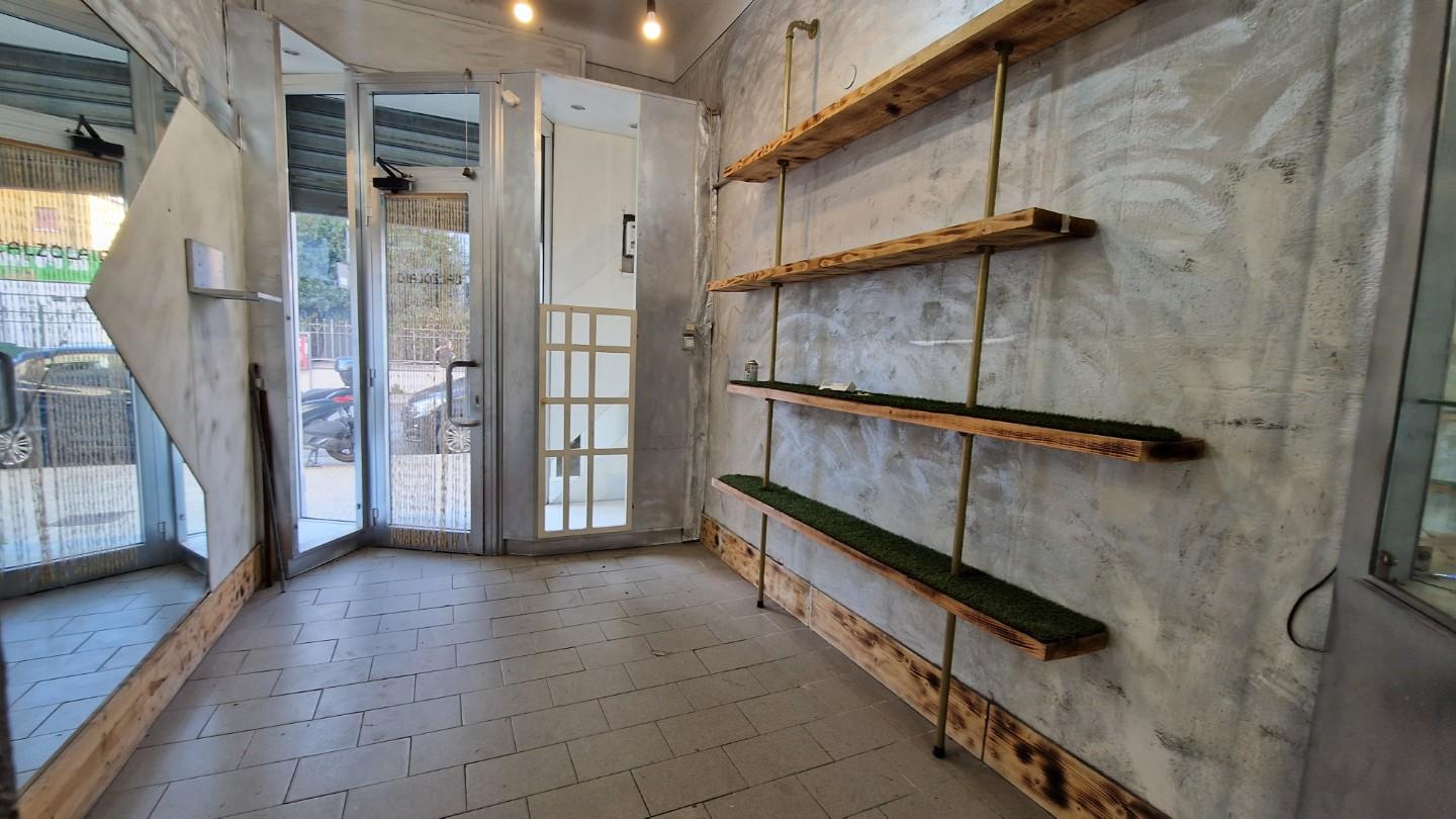 Locale commerciale in vendita, Pisa porta a lucca