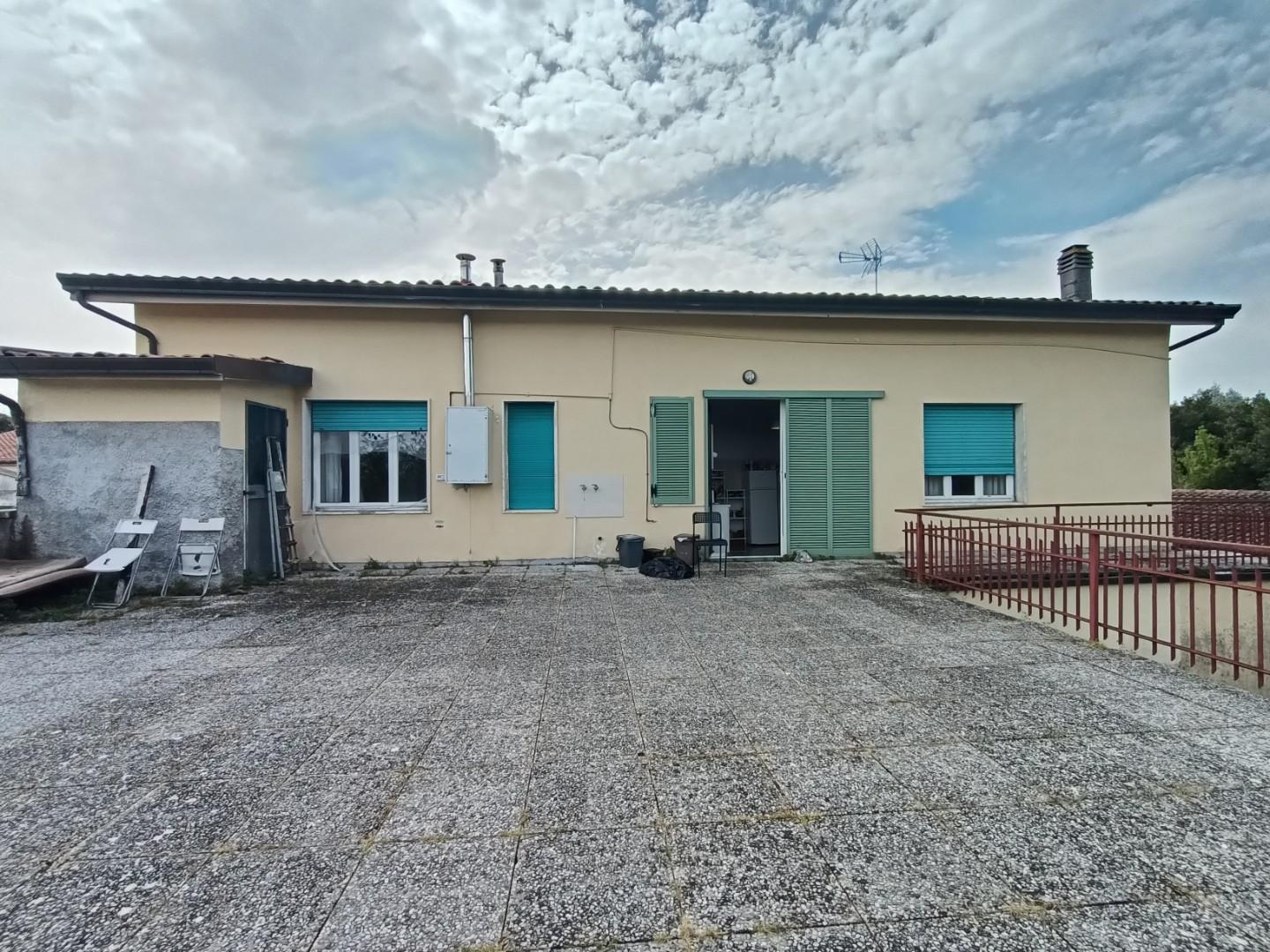 Casa indipendente con terrazzo, Pisa gagno