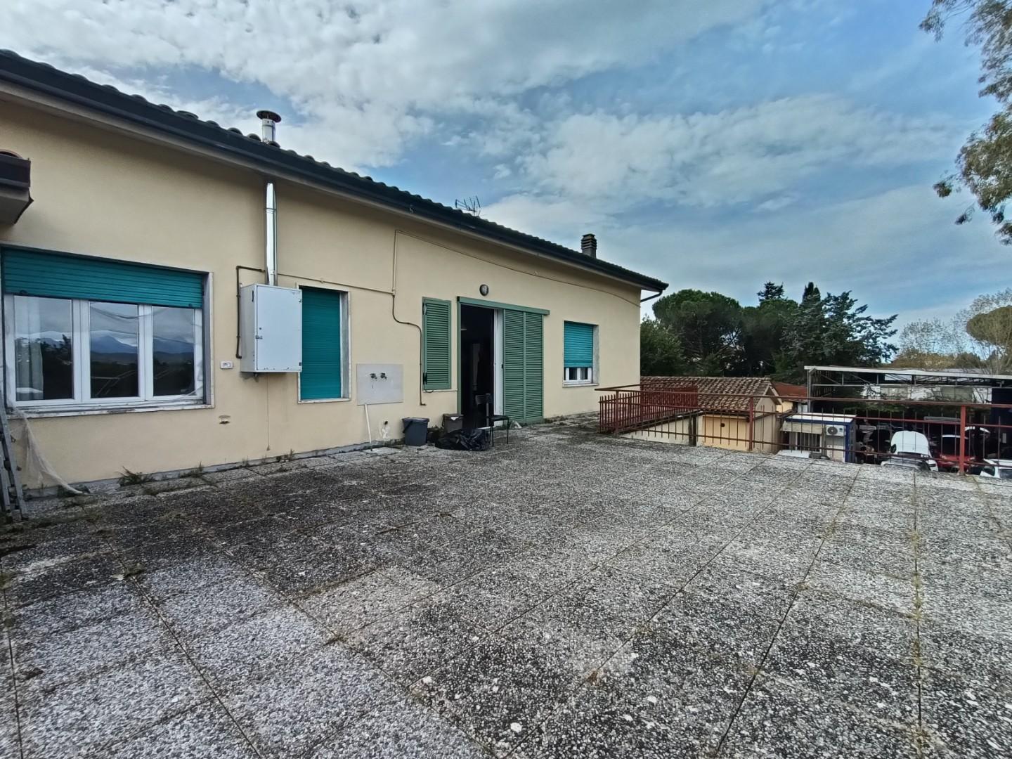 Casa indipendente con terrazzo, Pisa gagno