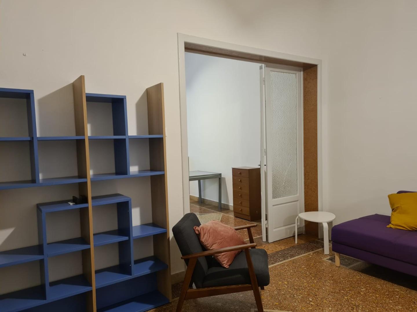 Trilocale arredato in affitto, Pisa stazione