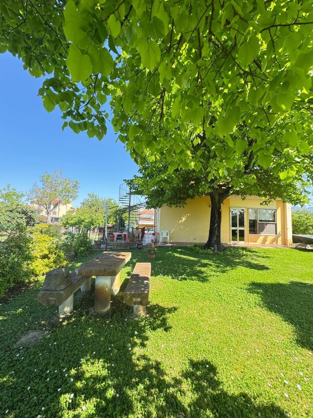 Villa con giardino, Pisa putignano no