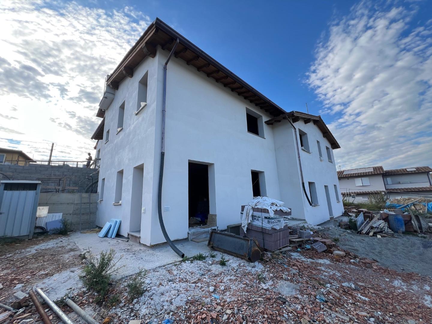 Villa con giardino, Santa Maria a Monte cerretti